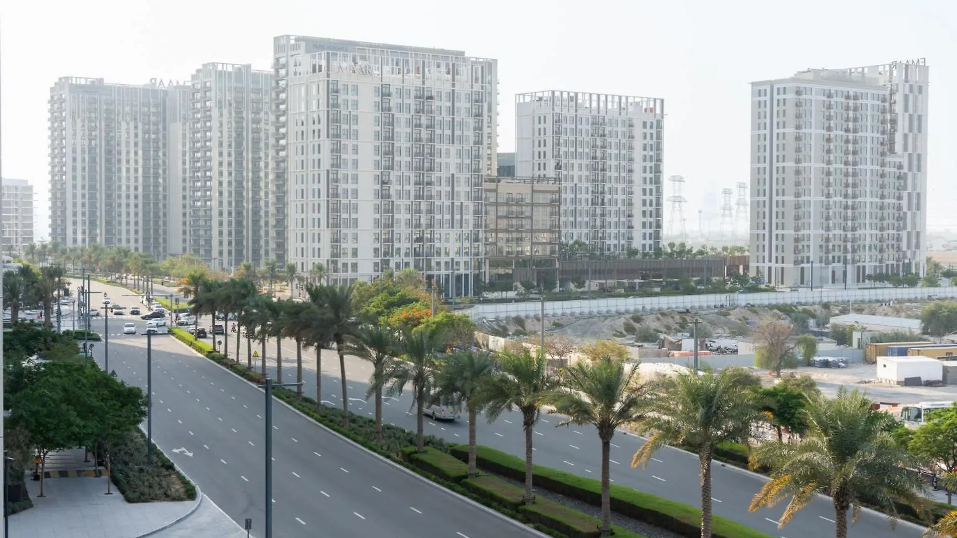 Modern Aesthetic 1-Bedroom Apartment In Dubai Hills