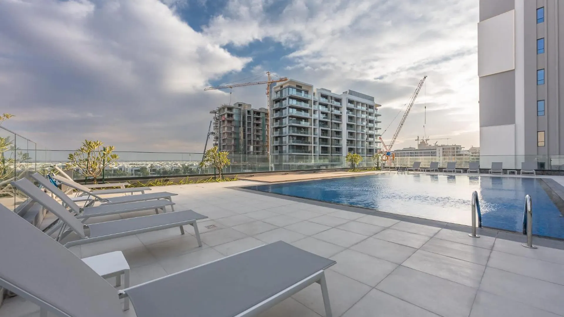 Modern Aesthetic 1-Bedroom Apartment In Dubai Hills