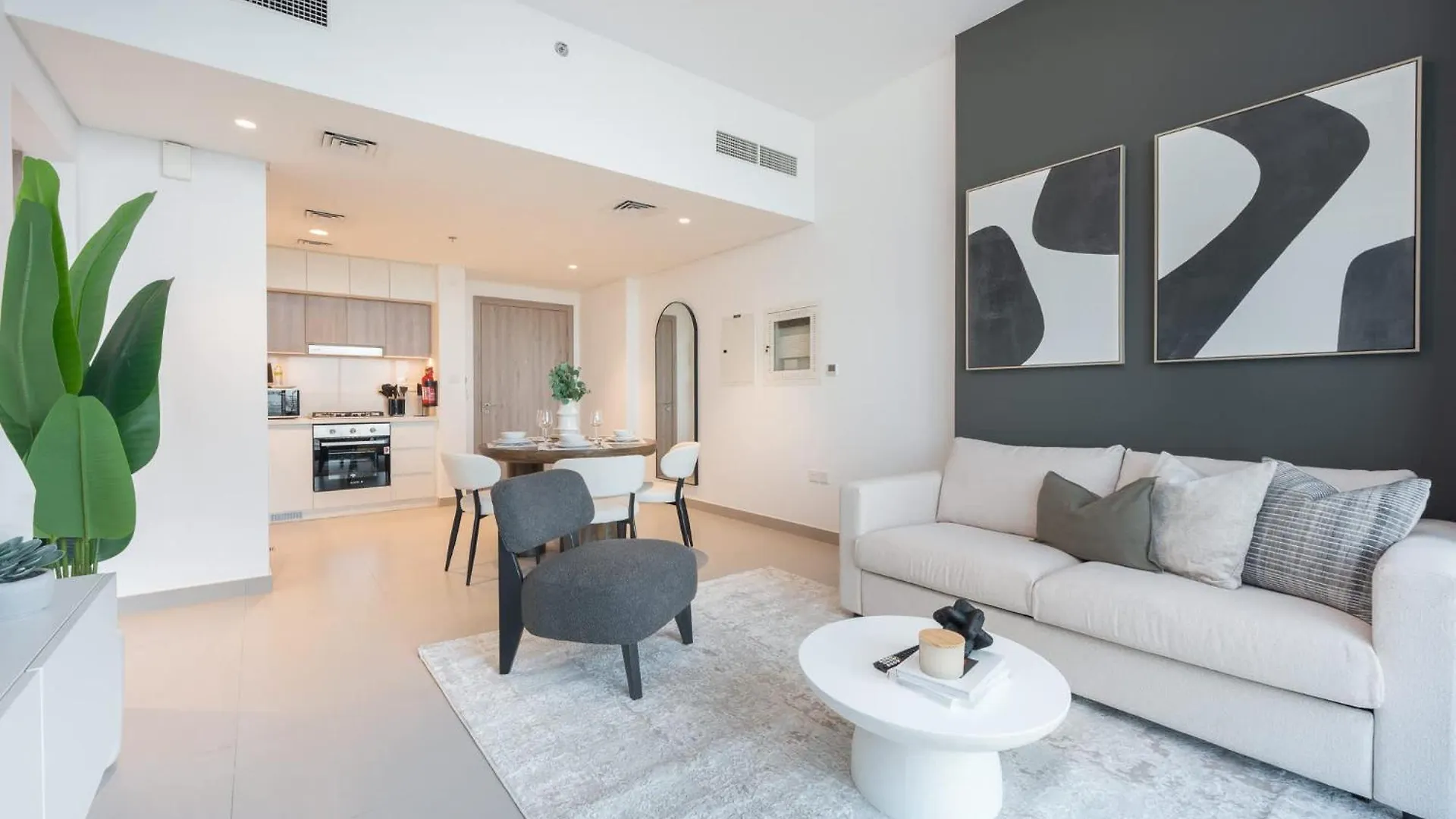 Modern Aesthetic 1-Bedroom Apartment In Dubai Hills